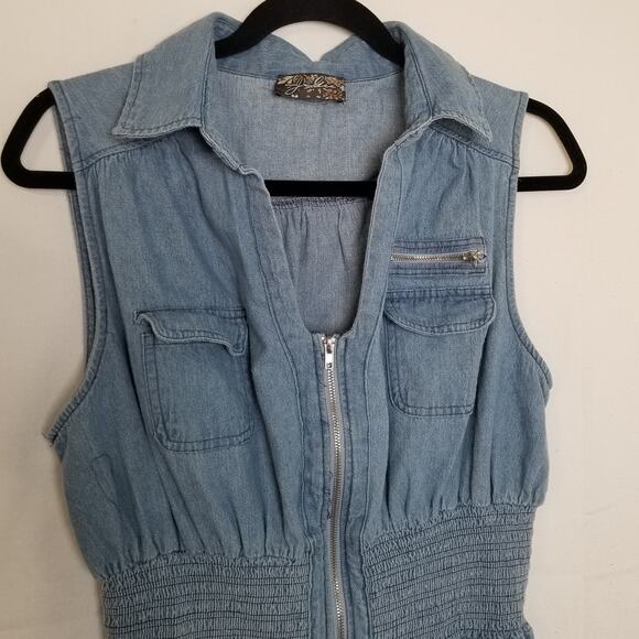 J Glee Women's Denim Sun Dress Smocked Waist Zip Front Pockets V-neck See Measm - Picture 3 of 8